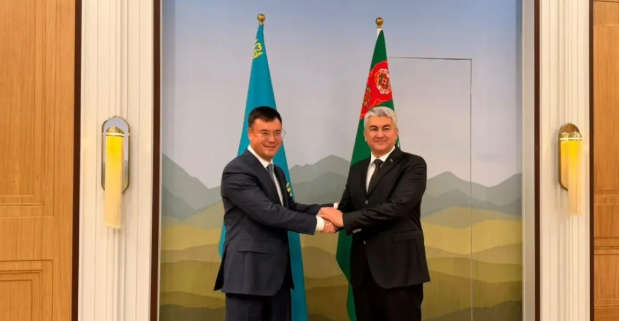 دعوت رسمی سفیر ترکمنستان از رئیس فدراسیون سوارکاری قزاقستان برای حضور در مسابقات جهانی هلند