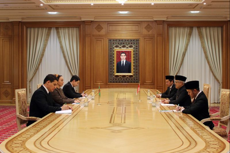 پذیرش استوارنامه سفیر جدید اندونزی در ترکمنستان